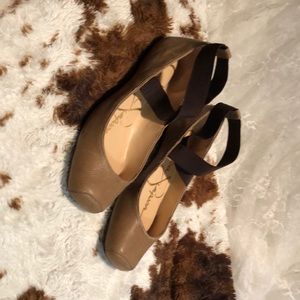 Tan & Brown Ballet Style Flats